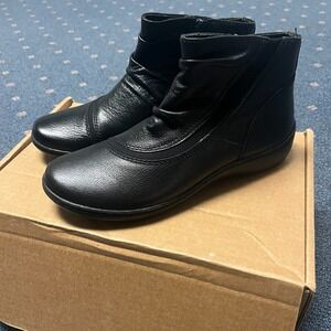 Clarks Women's Size 9.5‎ Cora Derby Boot Shoe Black Leather Upper Size Zip NWOB